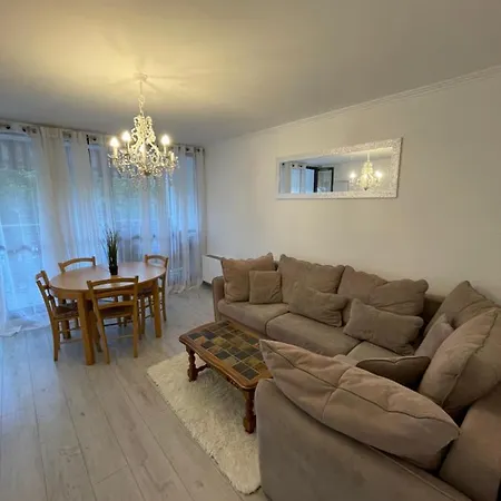 Grand Apartment *